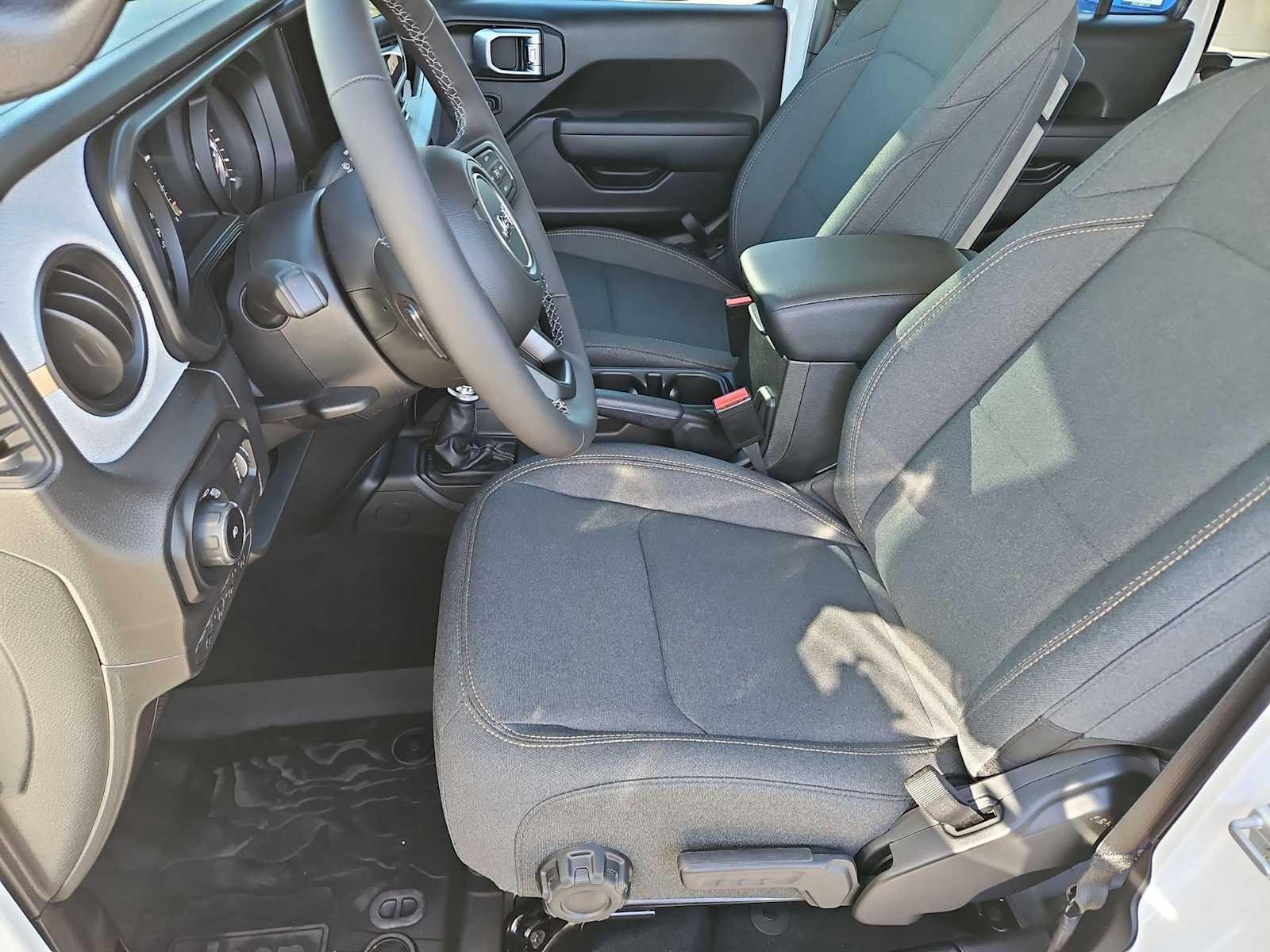 Thumbnail: 2026 Jeep Wrangler - 16