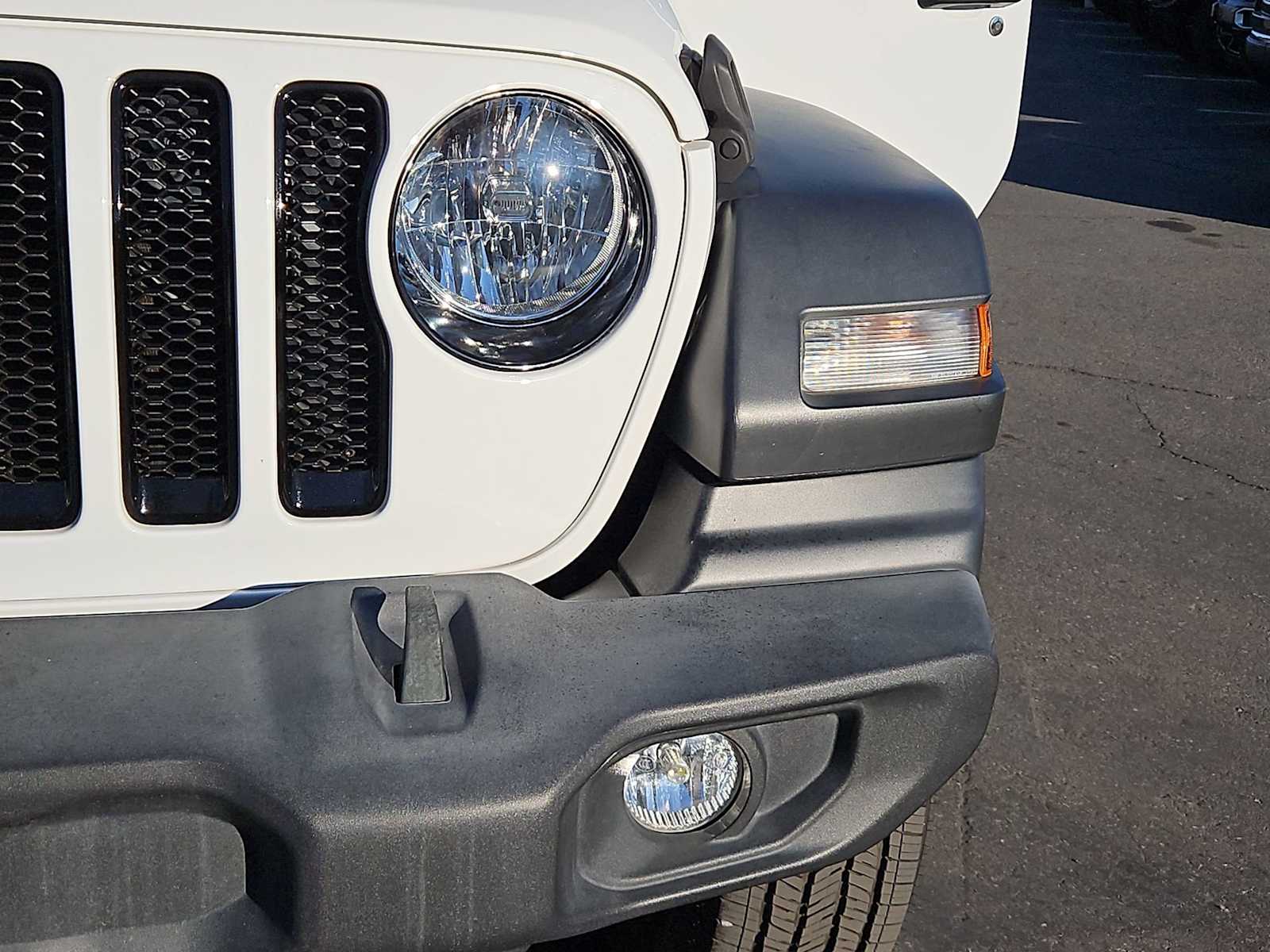 Thumbnail: 2021 Jeep Wrangler - 11