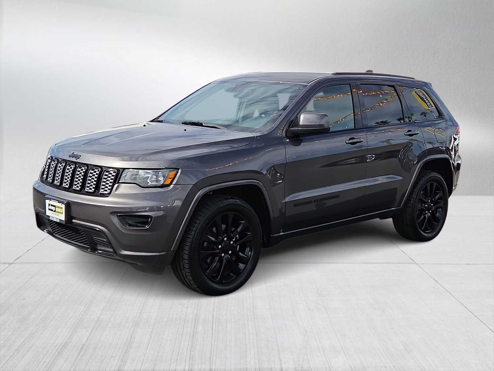 2018 Jeep Grand Cherokee Altitude photo 2