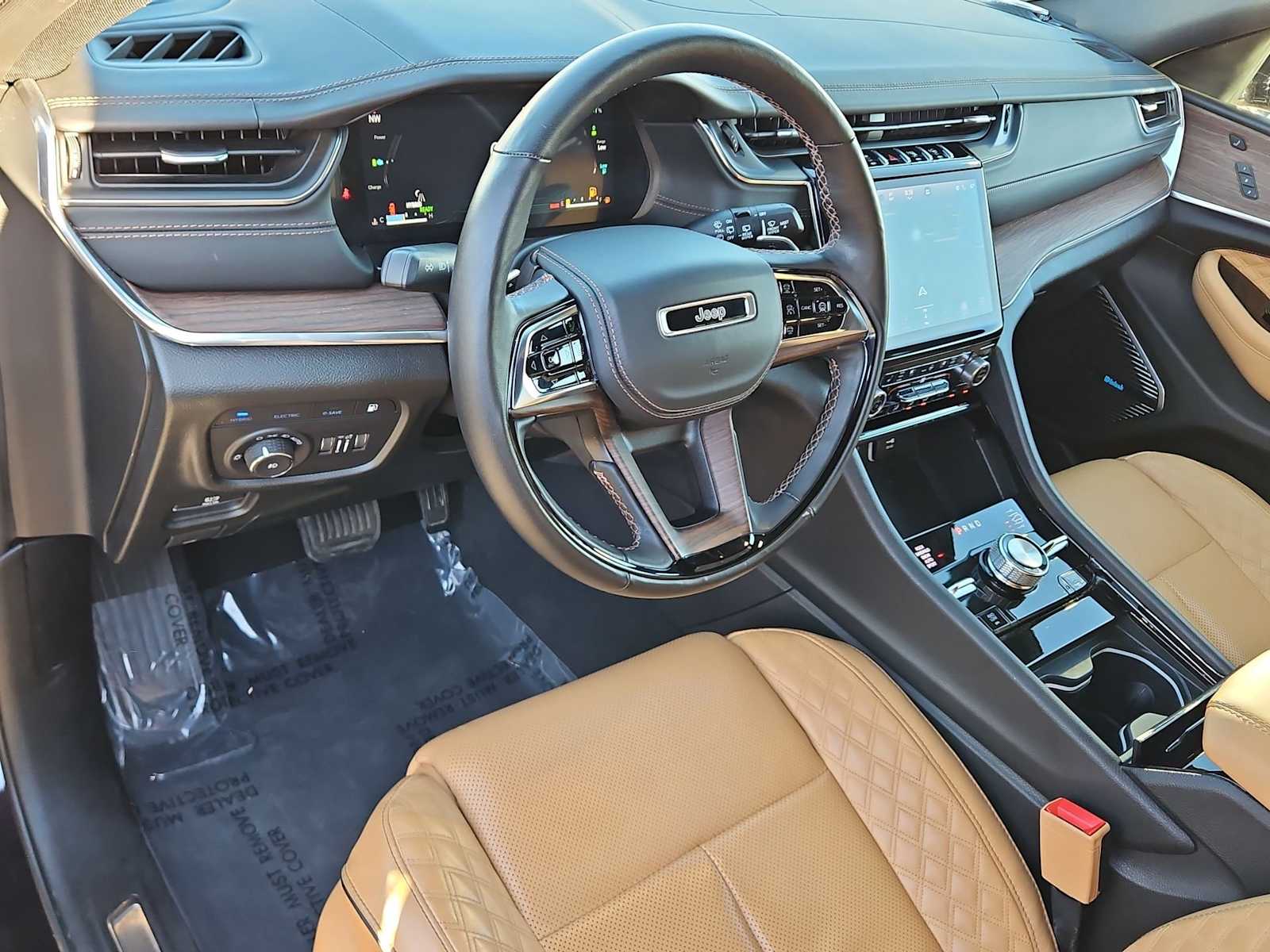 Thumbnail: 2022 Jeep Grand Cherokee - 10