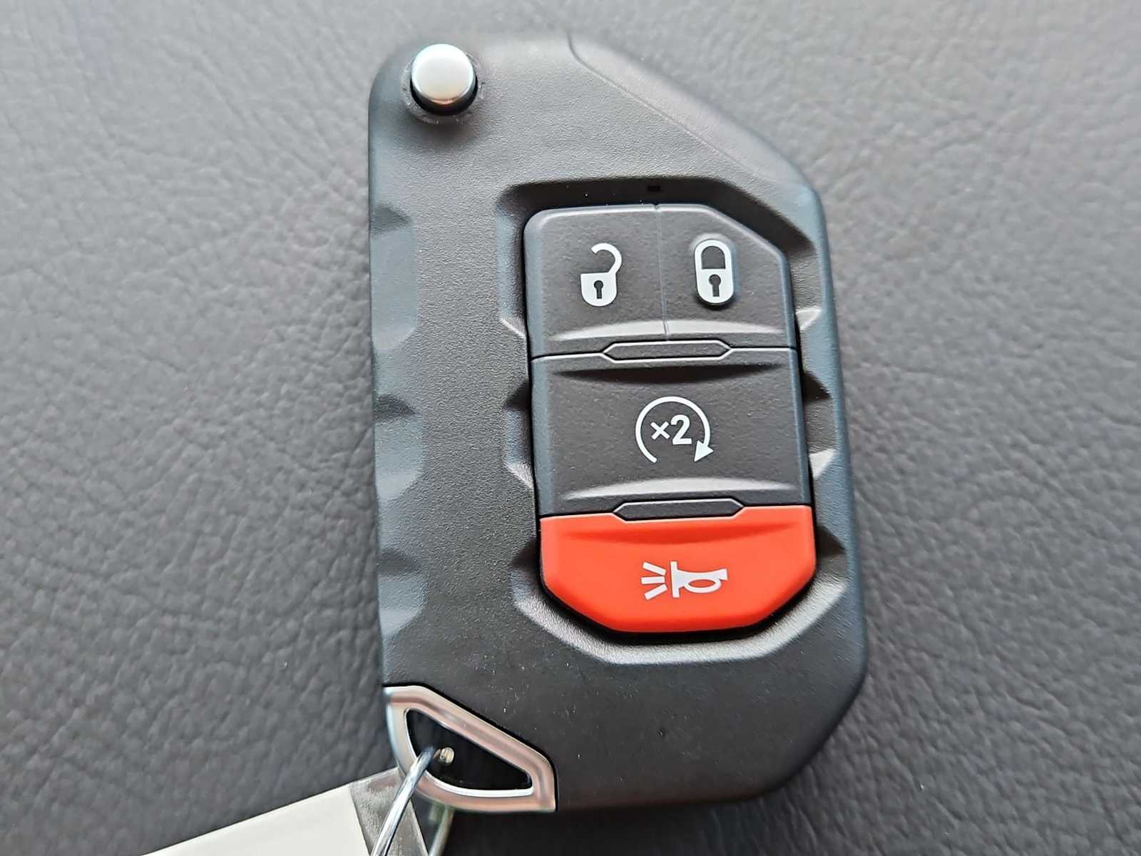 Thumbnail: 2025 Jeep Wrangler - 34