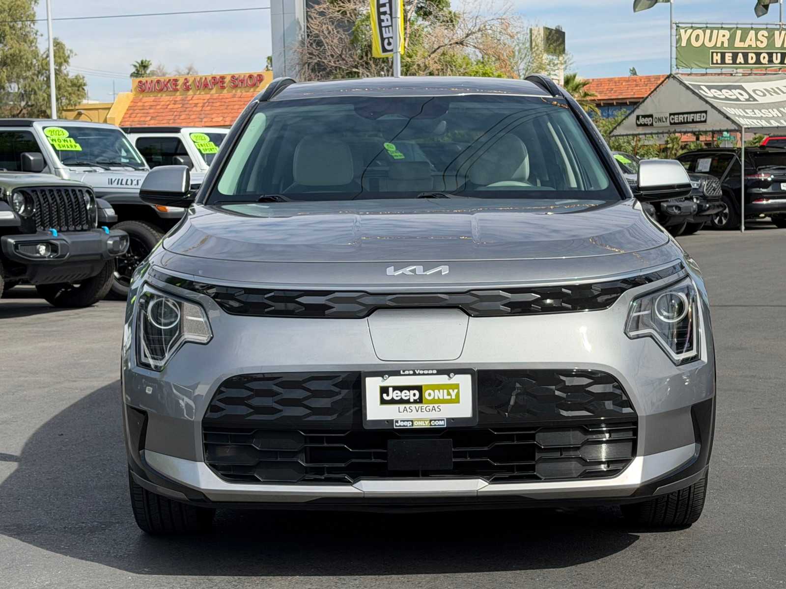 Thumbnail: 2023 Kia Niro - 10