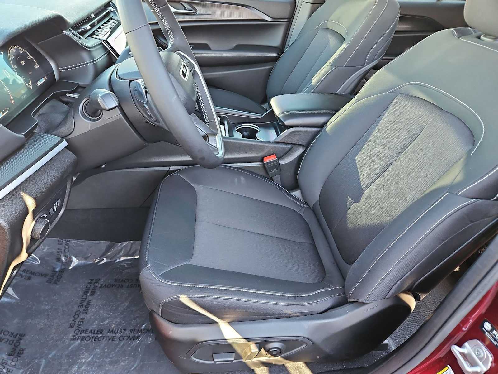 Thumbnail: 2025 Jeep Grand Cherokee - 18