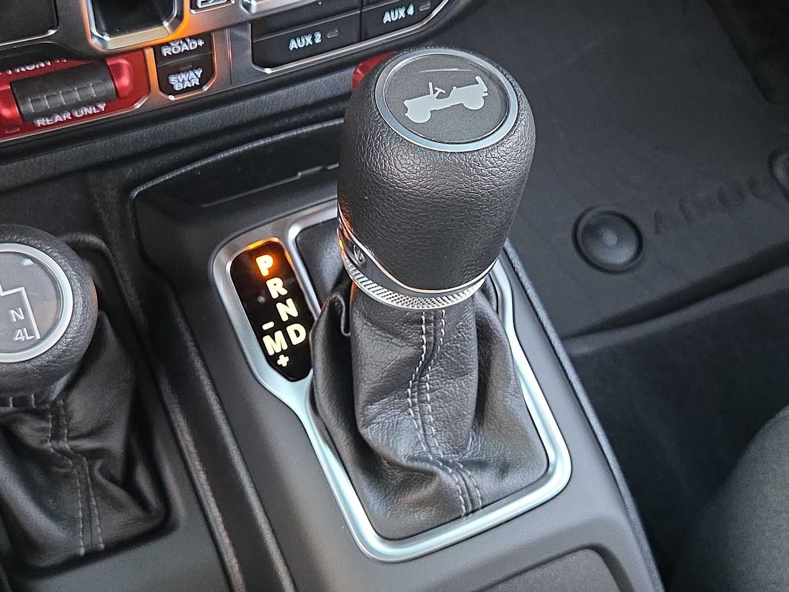 Thumbnail: 2025 Jeep Wrangler - 33