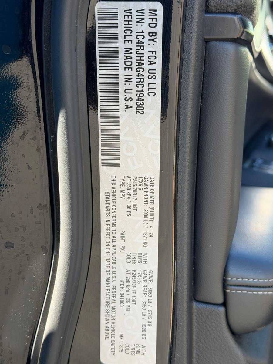 Thumbnail: 2024 Jeep Grand Cherokee - 32