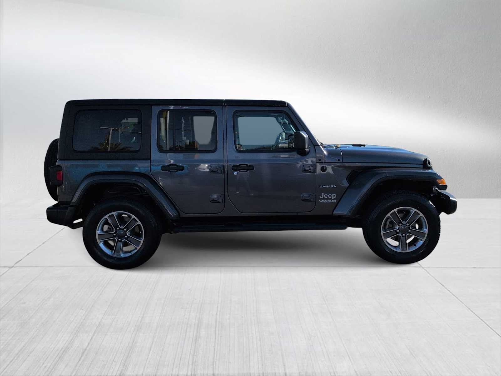 Thumbnail: 2022 Jeep Wrangler - 9