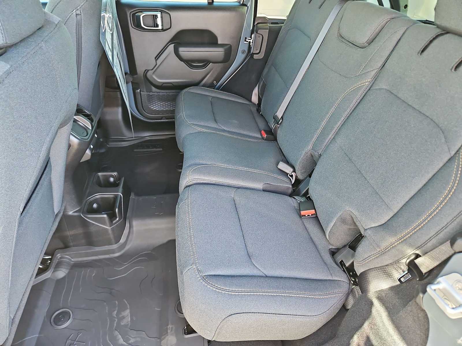 Thumbnail: 2026 Jeep Wrangler - 18