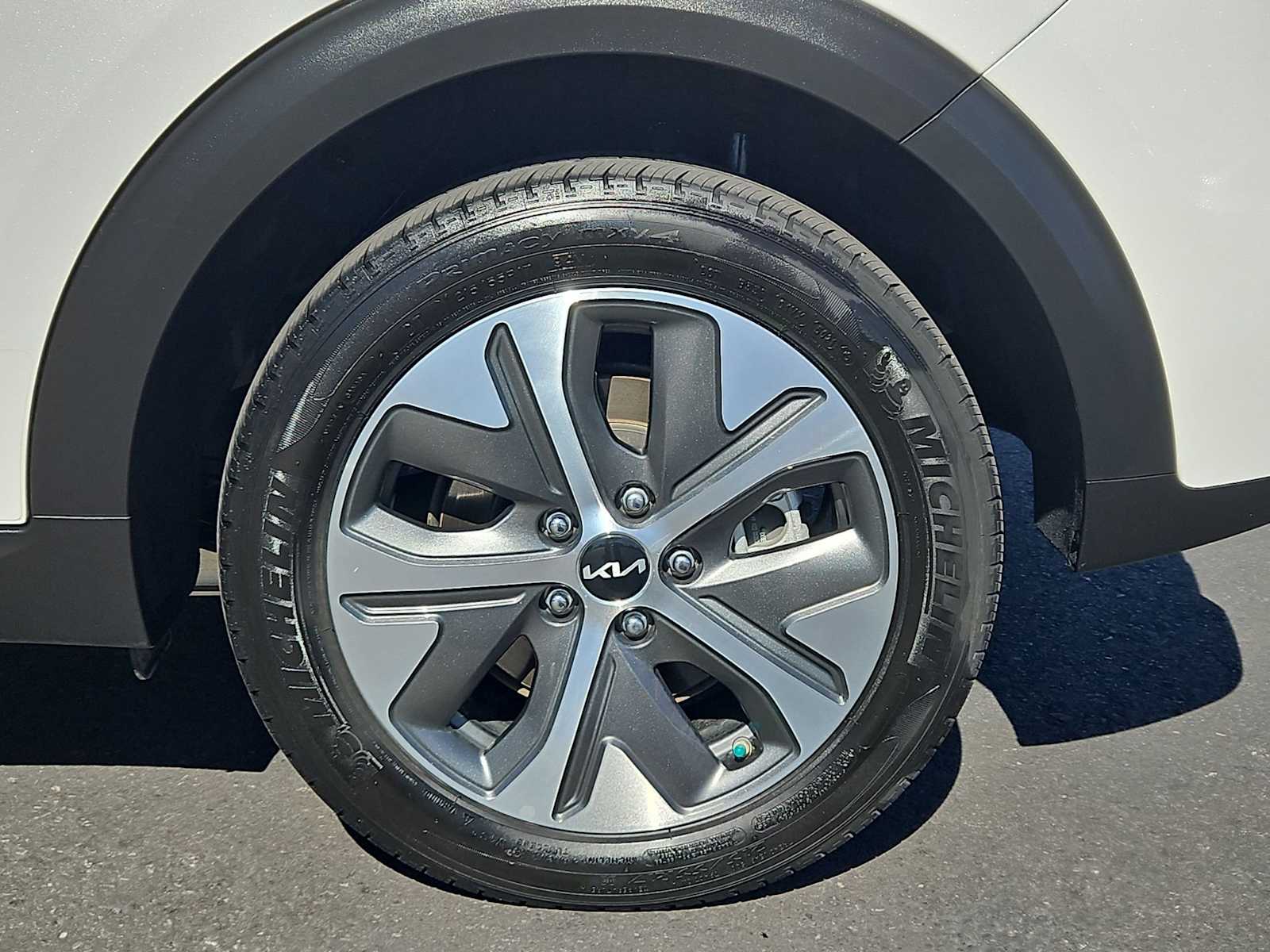2022 Kia Niro S 13
