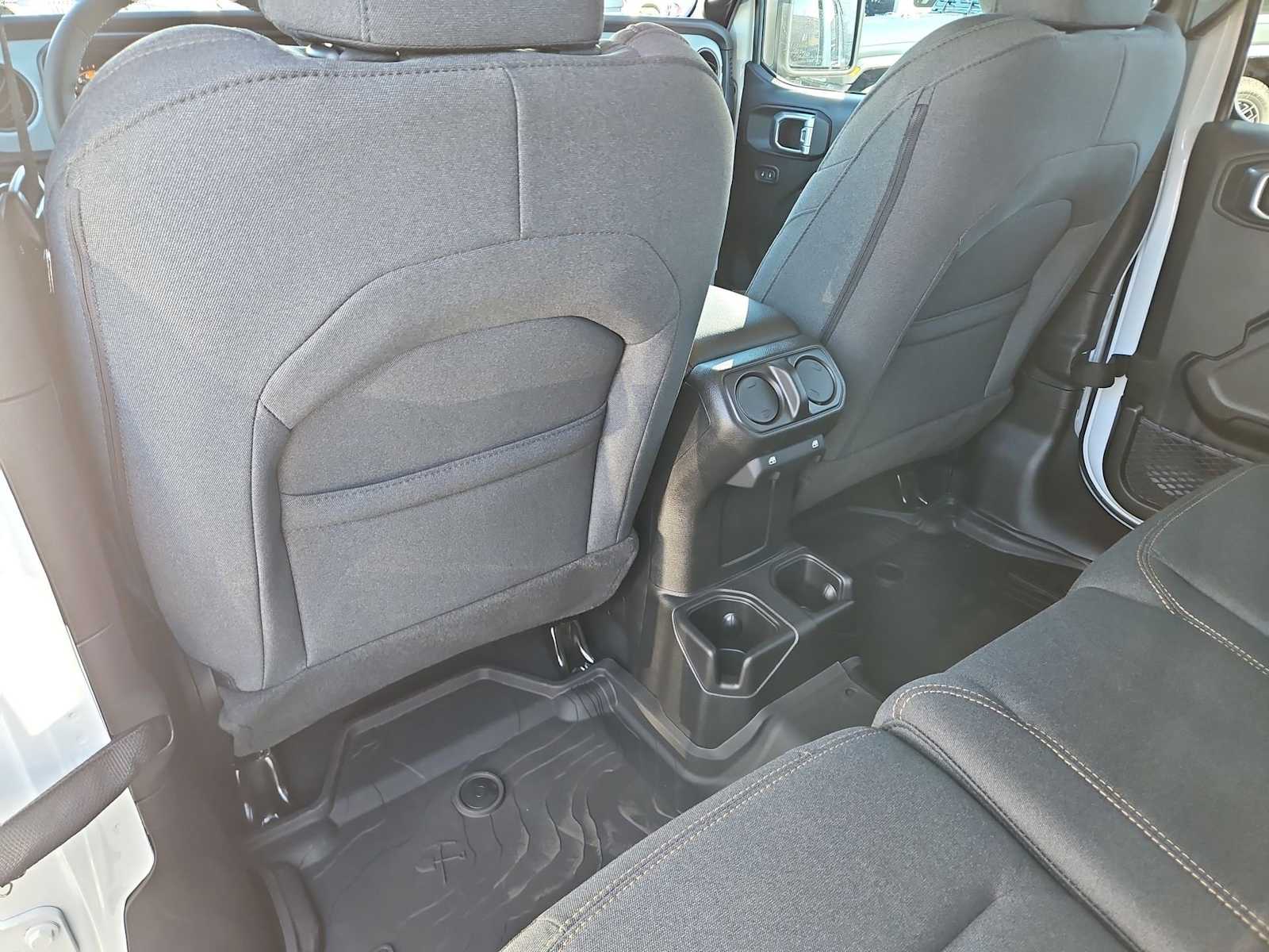 Thumbnail: 2026 Jeep Wrangler - 17