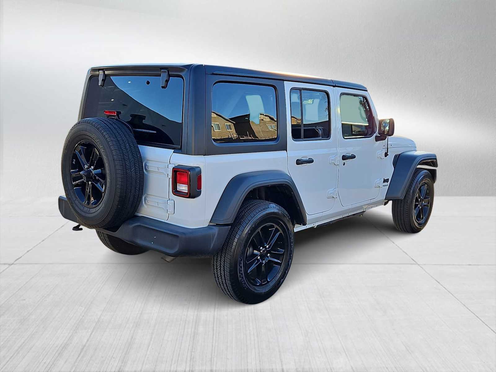 Thumbnail: 2021 Jeep Wrangler - 8