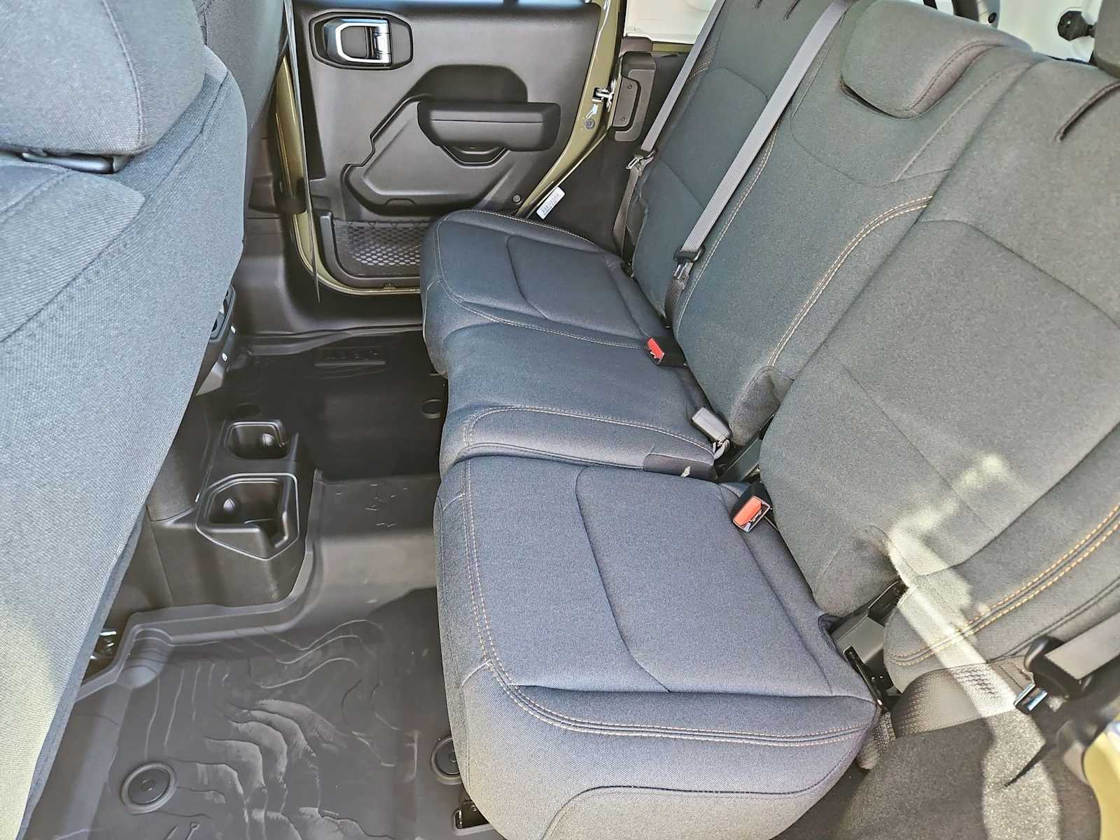 Thumbnail: 2026 Jeep Wrangler - 18