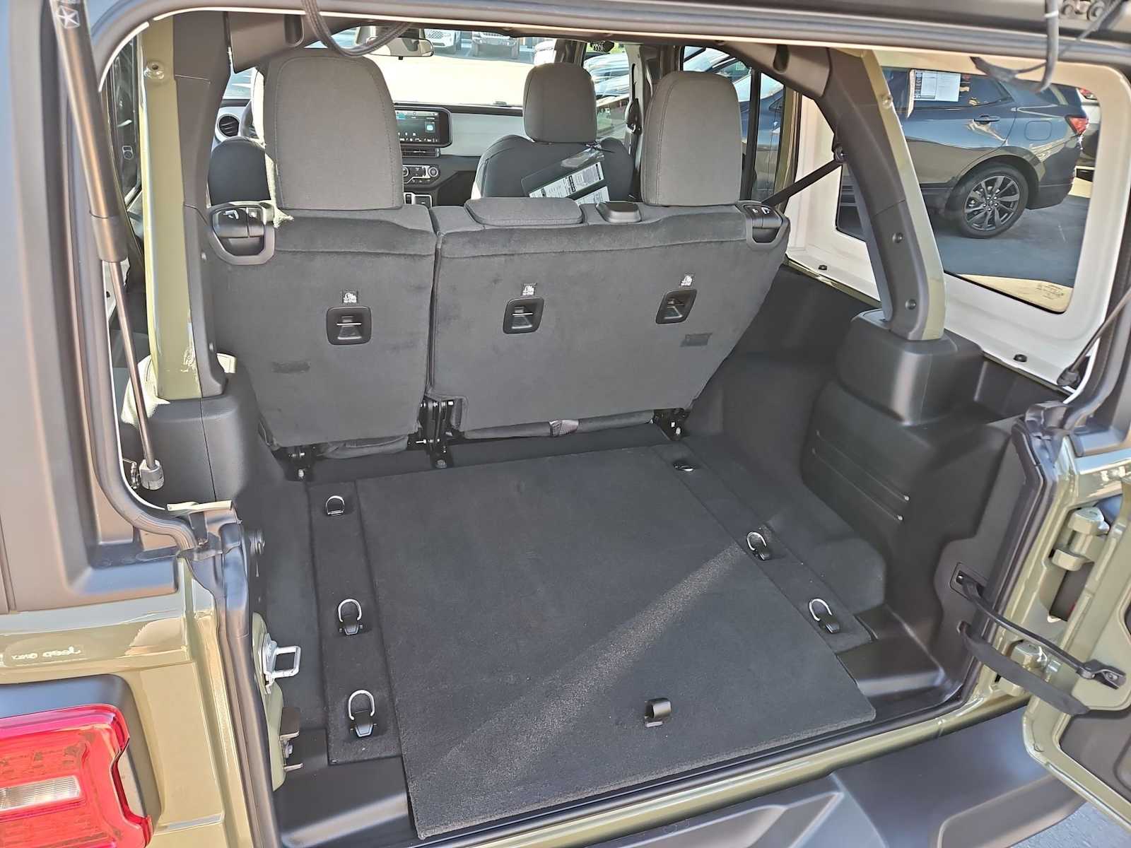 Thumbnail: 2026 Jeep Wrangler - 31