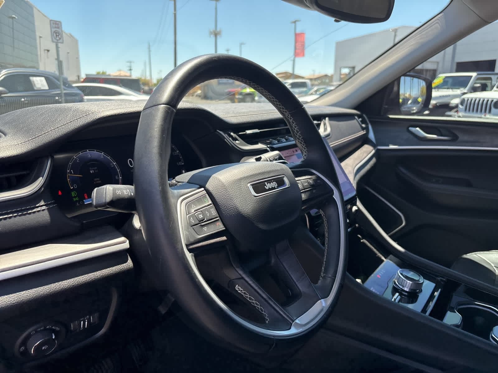 Thumbnail: 2022 Jeep Grand Cherokee - 9
