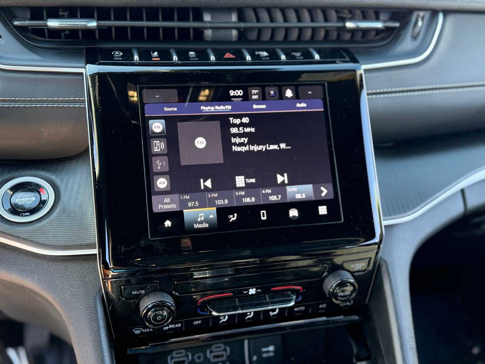 Thumbnail: 2024 Jeep Grand Cherokee - 21