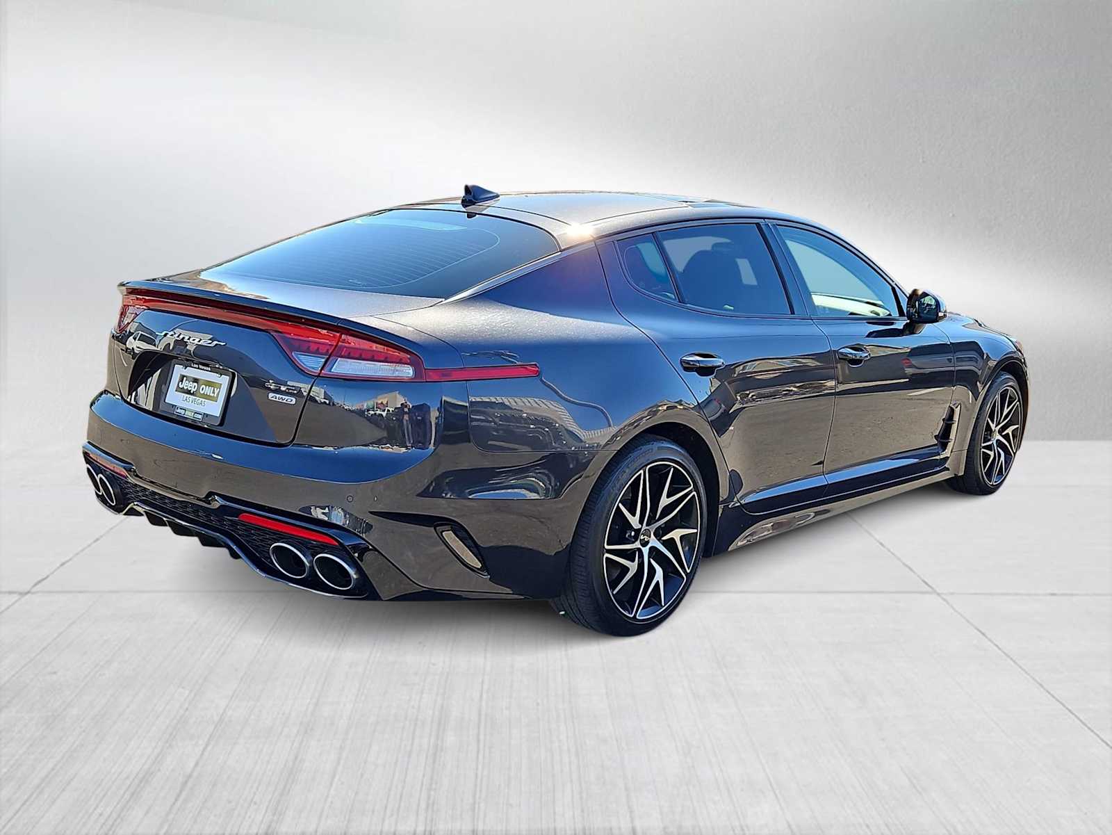 Thumbnail: 2022 Kia Stinger - 8