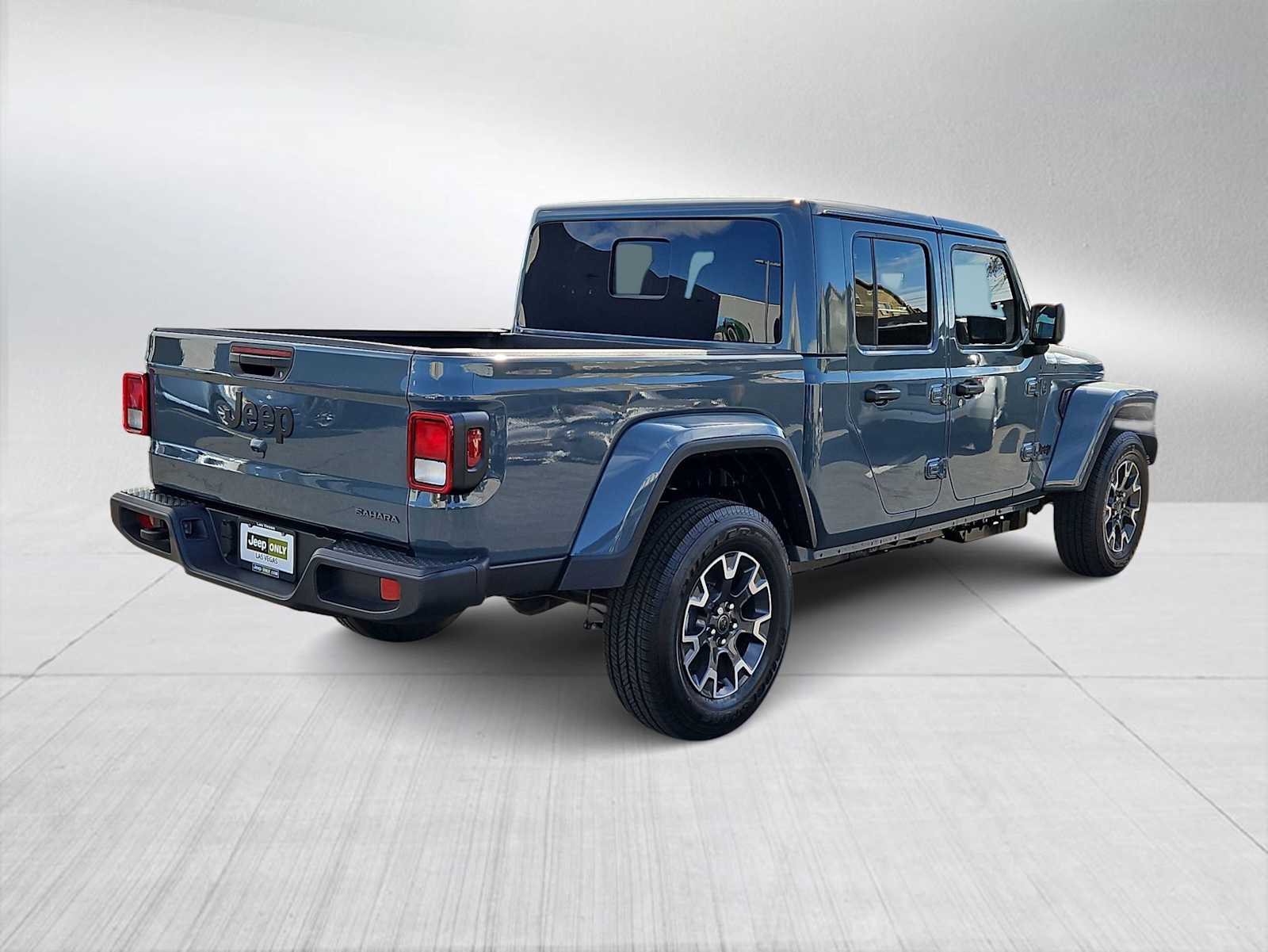 Thumbnail: 2026 Jeep Gladiator - 8