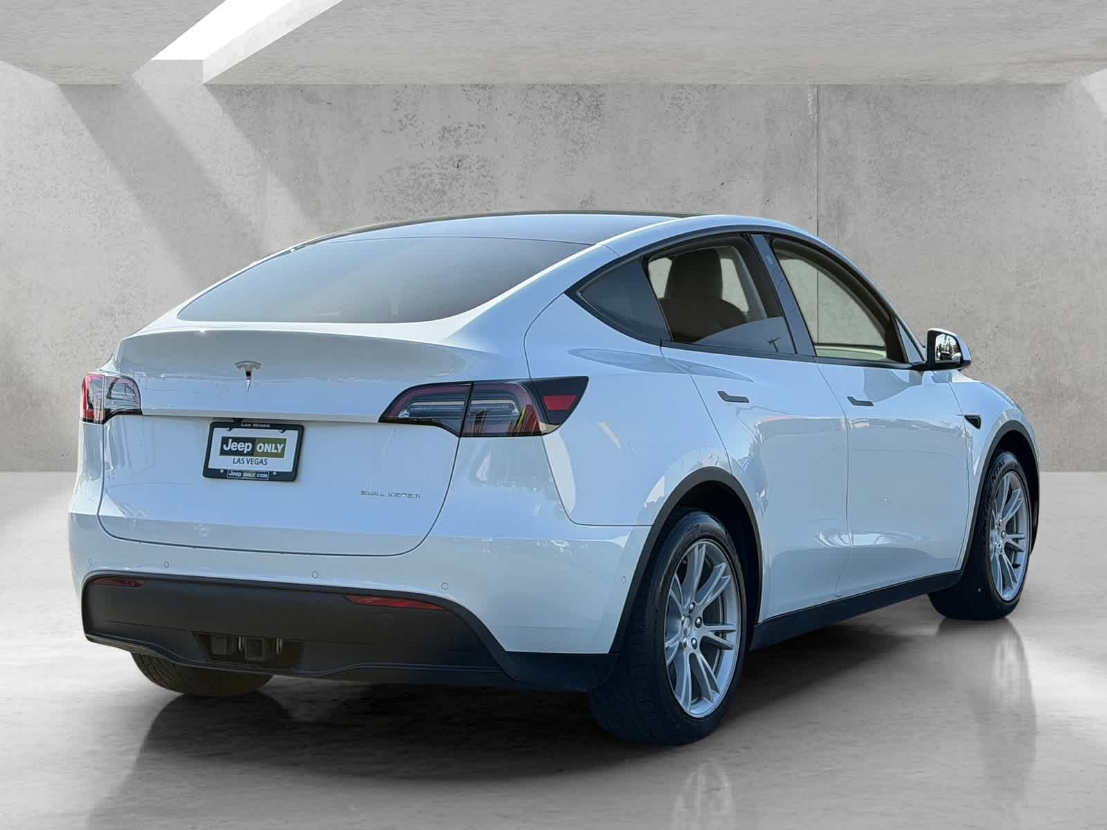 Thumbnail: 2021 Tesla Model Y - 11