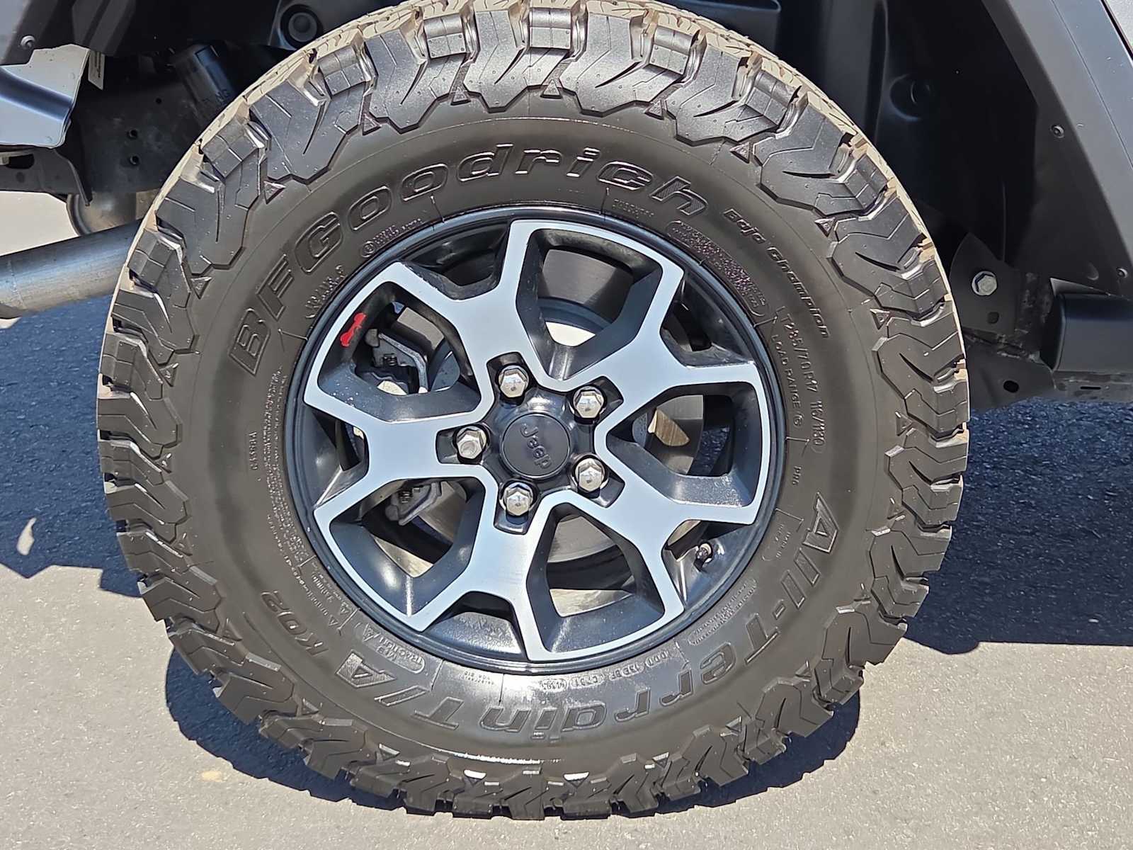 Thumbnail: 2020 Jeep Wrangler - 15