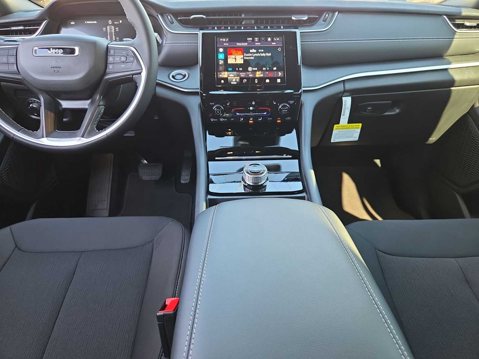 Thumbnail: 2025 Jeep Grand Cherokee - 28