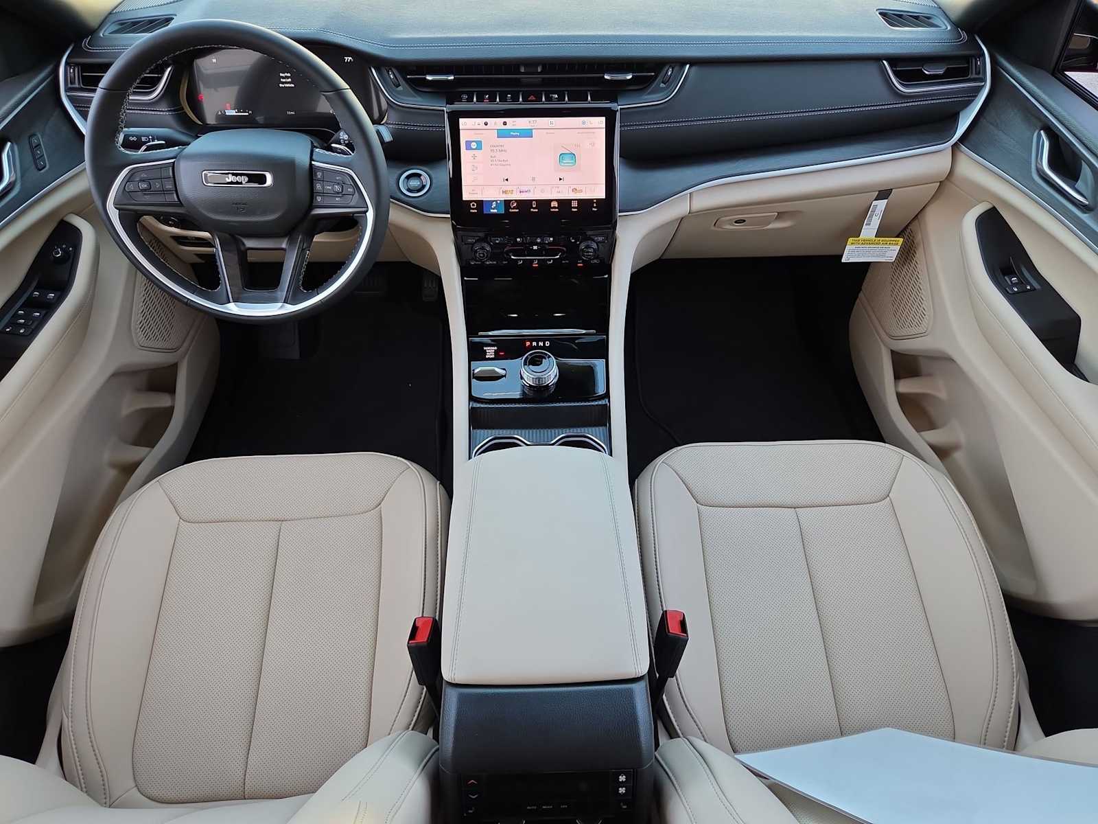 Thumbnail: 2025 Jeep Grand Cherokee - 16