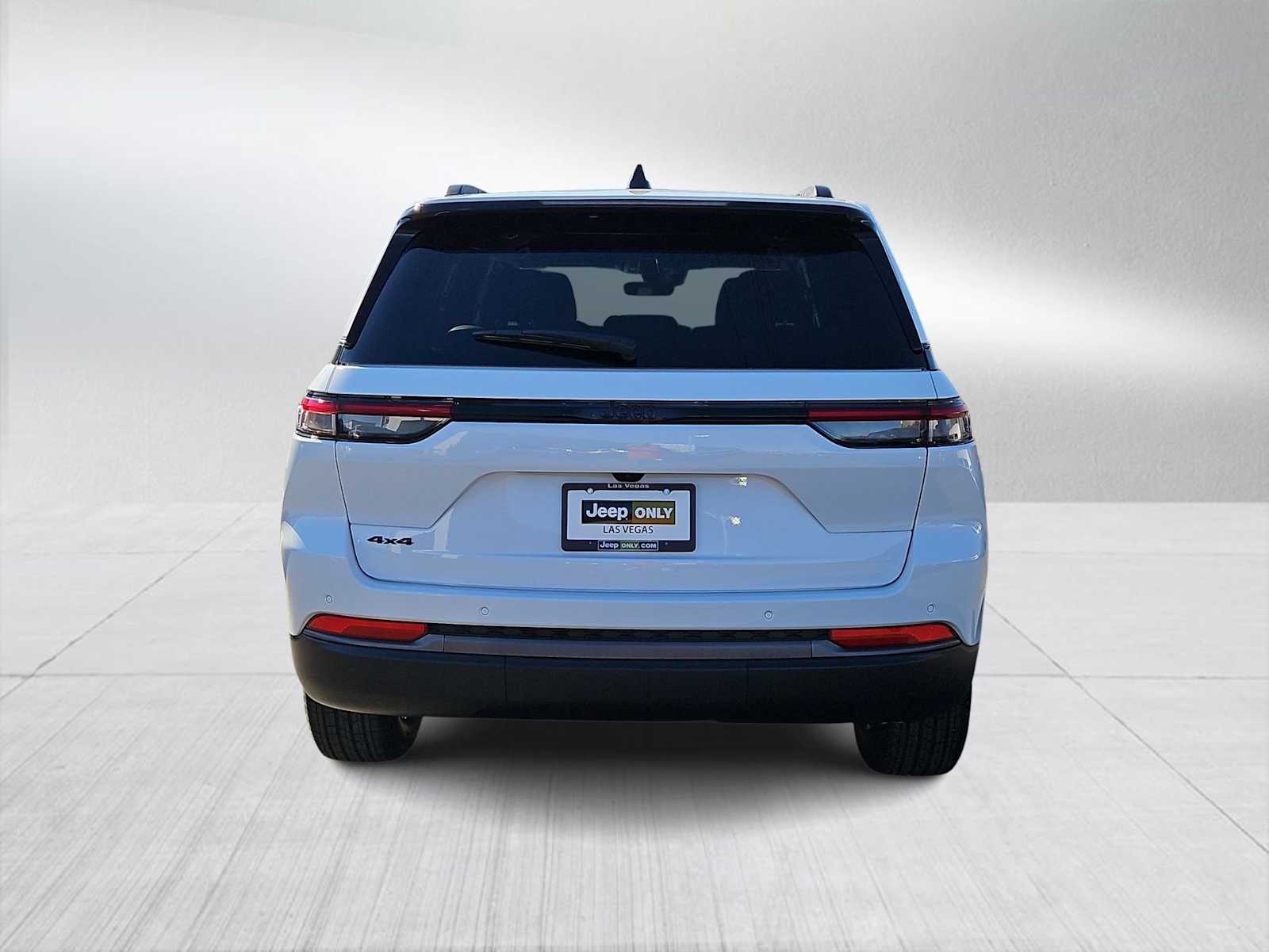 Thumbnail: 2026 Jeep Grand Cherokee - 7