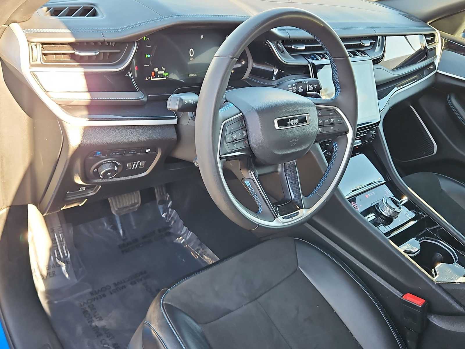 Thumbnail: 2022 Jeep Grand Cherokee - 10