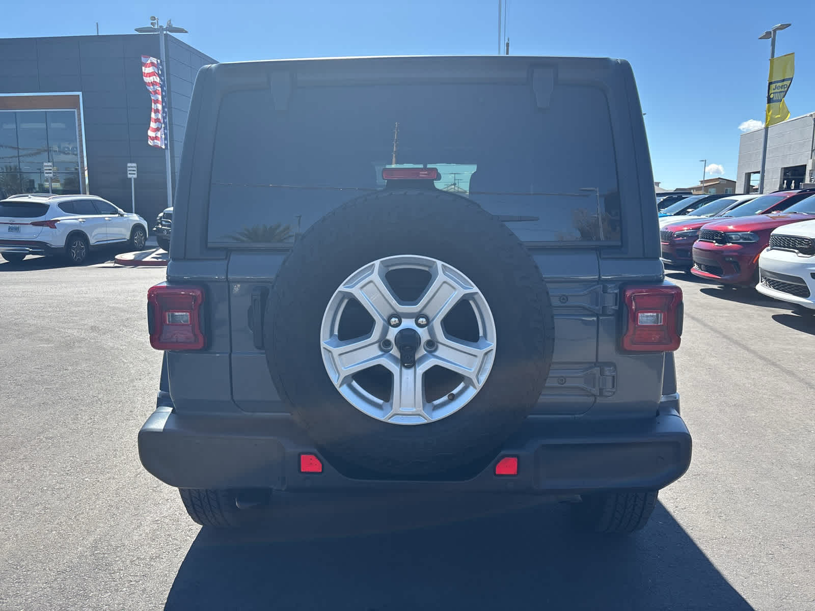 Thumbnail: 2021 Jeep Wrangler - 6