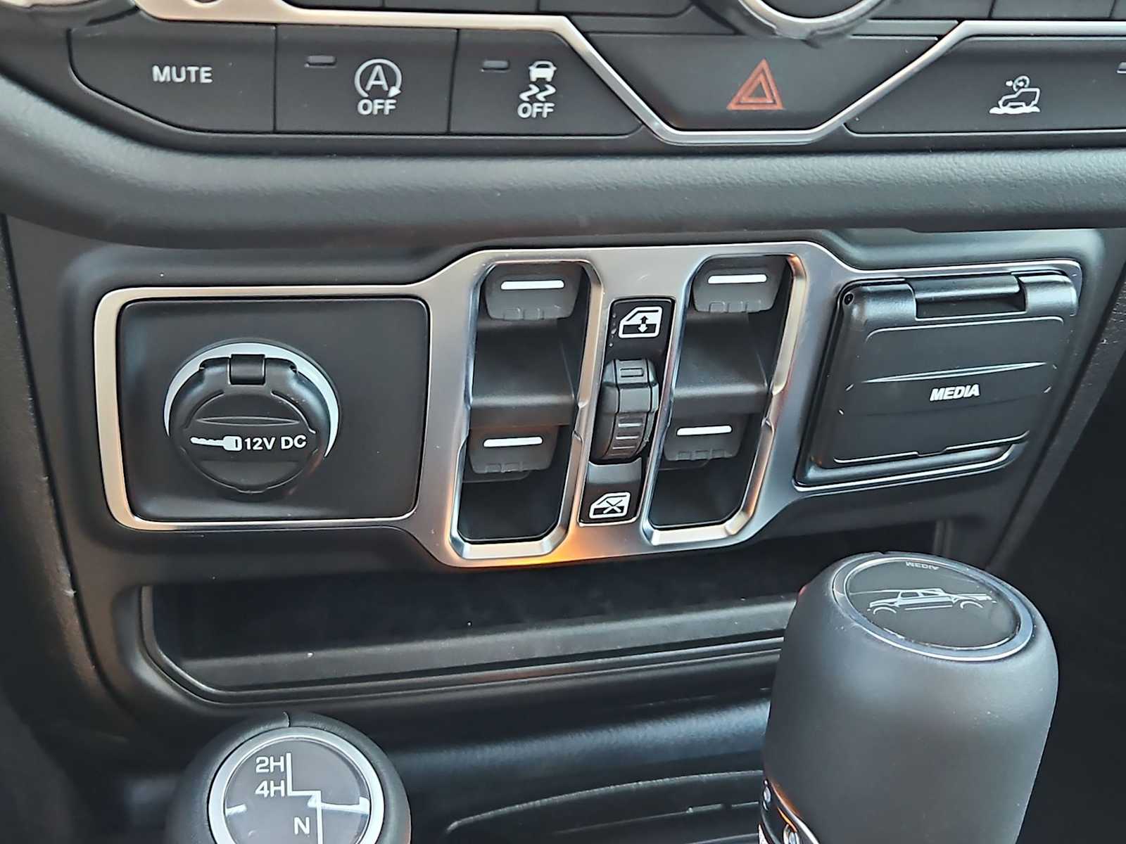 Thumbnail: 2026 Jeep Gladiator - 30