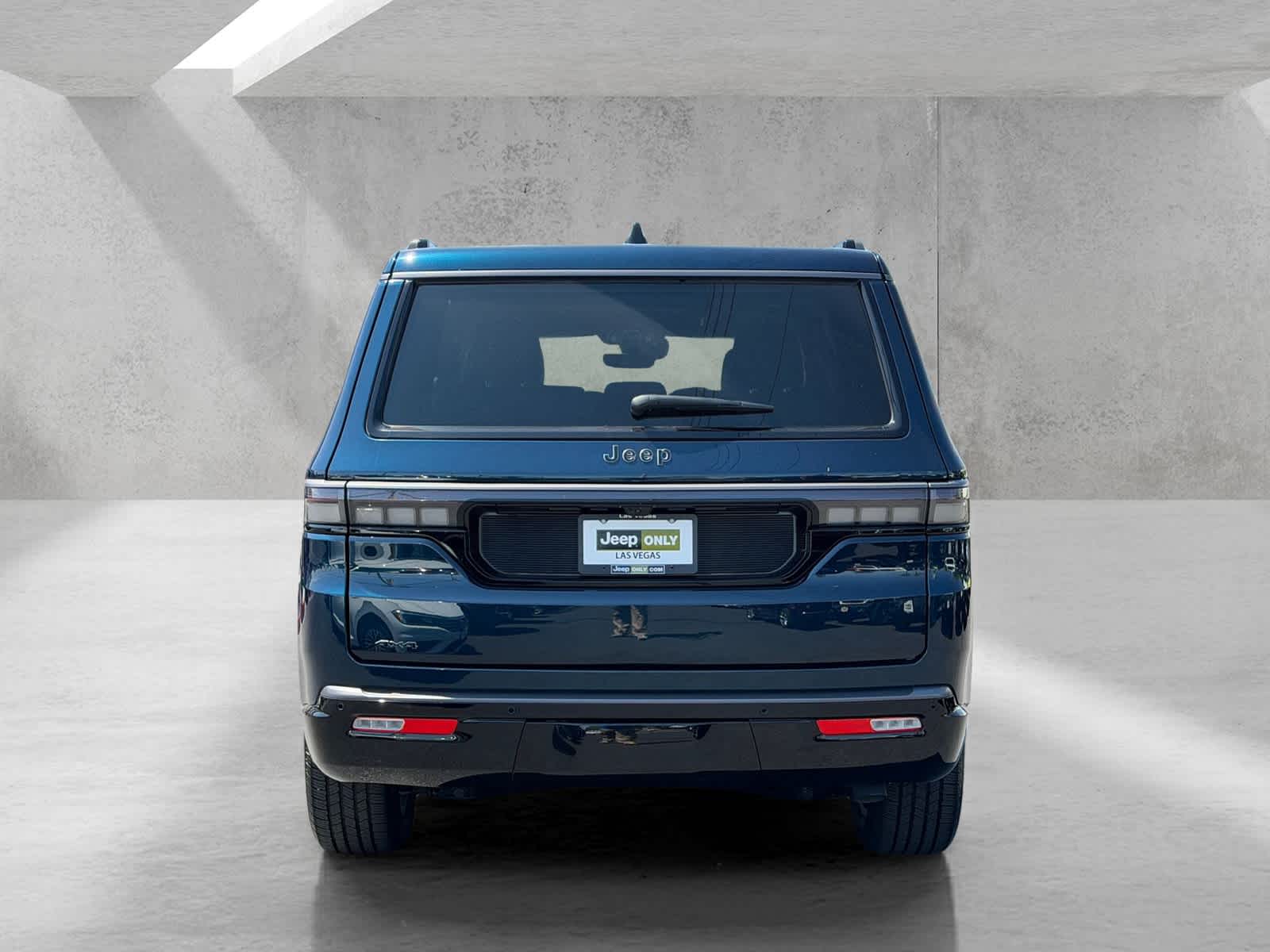 Thumbnail: 2026 Jeep Grand Wagoneer - 4