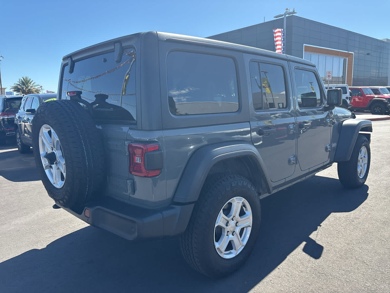 Thumbnail: 2021 Jeep Wrangler - 5