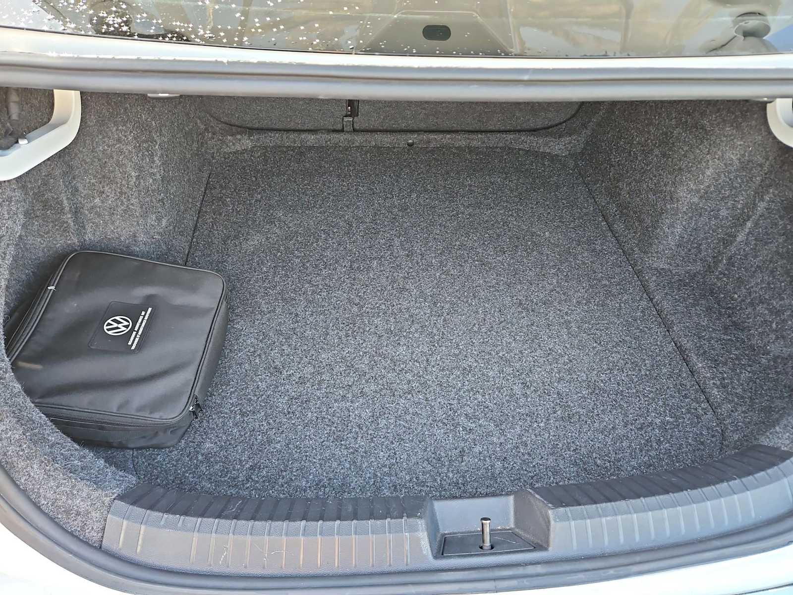 Thumbnail: 2023 Volkswagen Jetta - 34