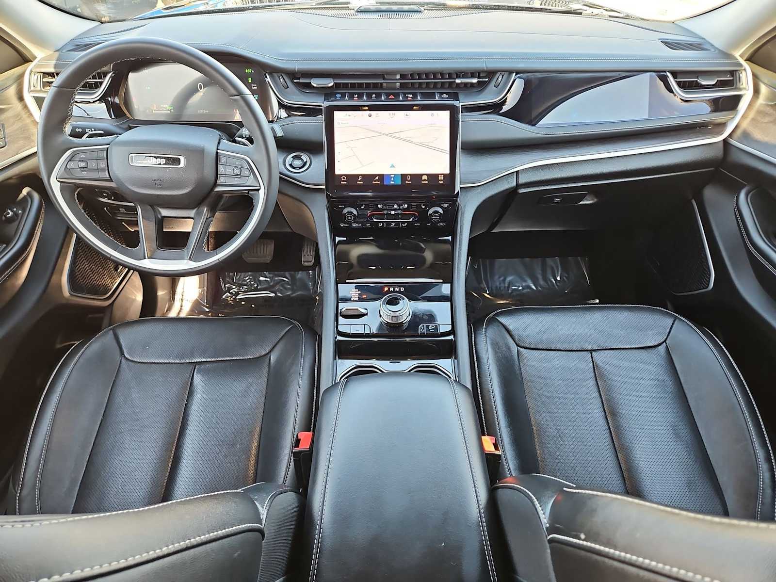 Thumbnail: 2022 Jeep Grand Cherokee - 16