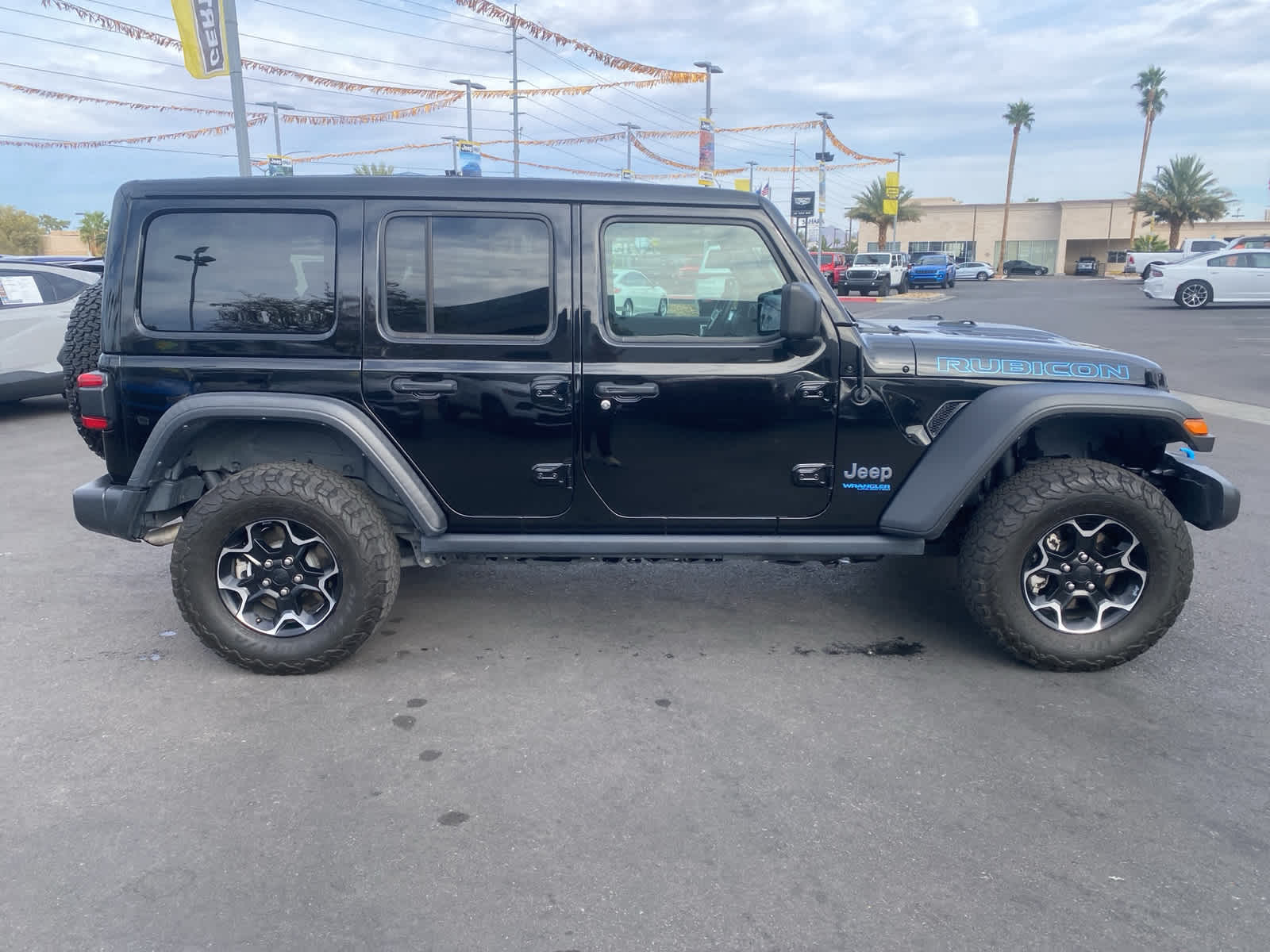 Thumbnail: 2021 Jeep Wrangler - 7
