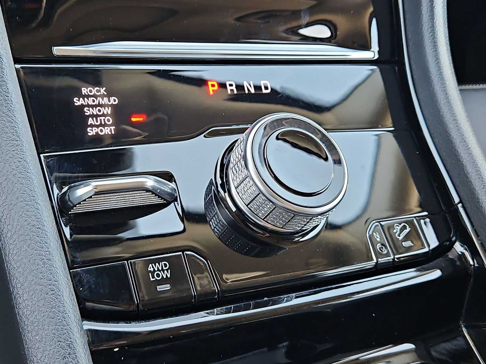 Thumbnail: 2022 Jeep Grand Cherokee - 34