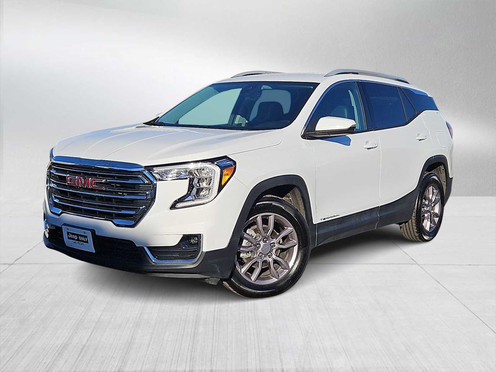 2024 GMC Terrain SLT's photo