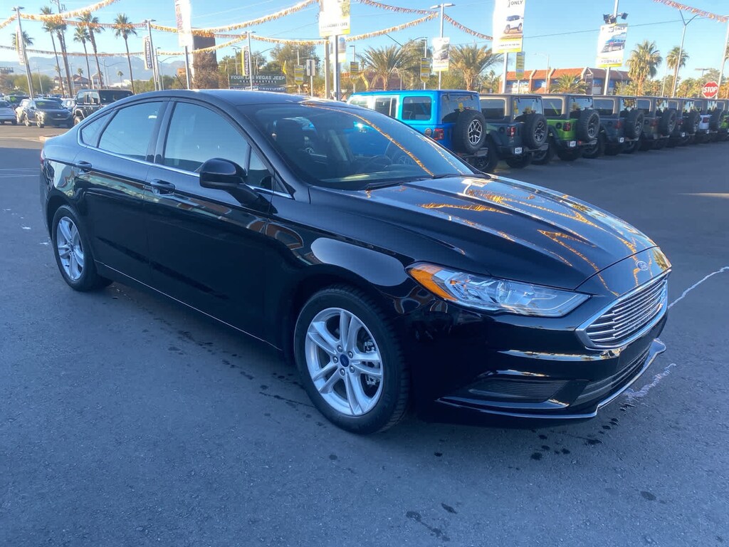 Used 2018 Ford Fusion SE Sedan