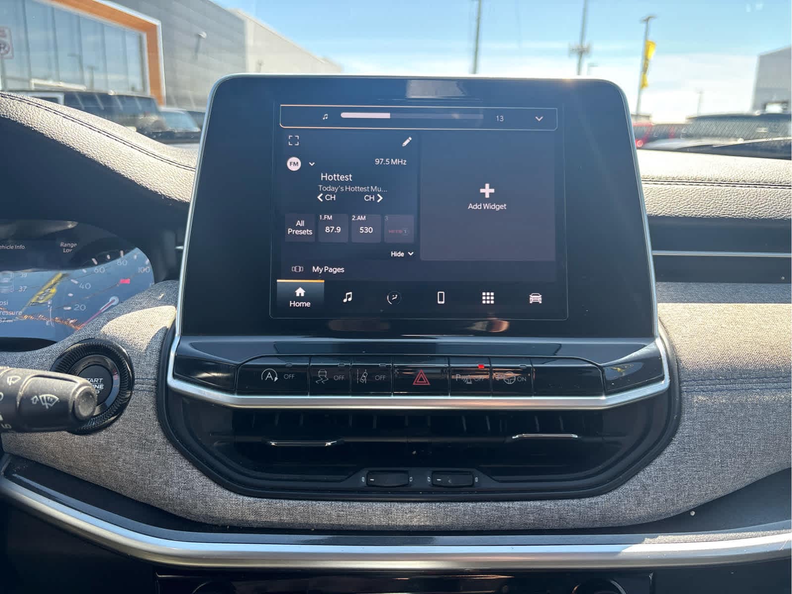 Thumbnail: 2022 Jeep Compass - 15