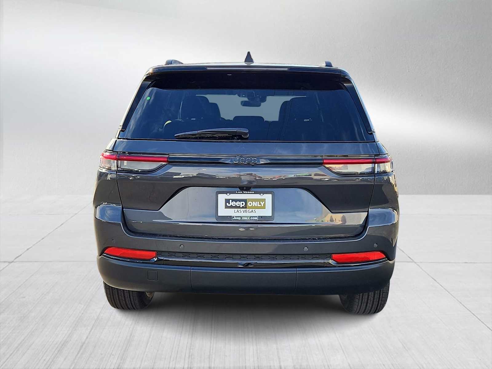 Thumbnail: 2025 Jeep Grand Cherokee - 7