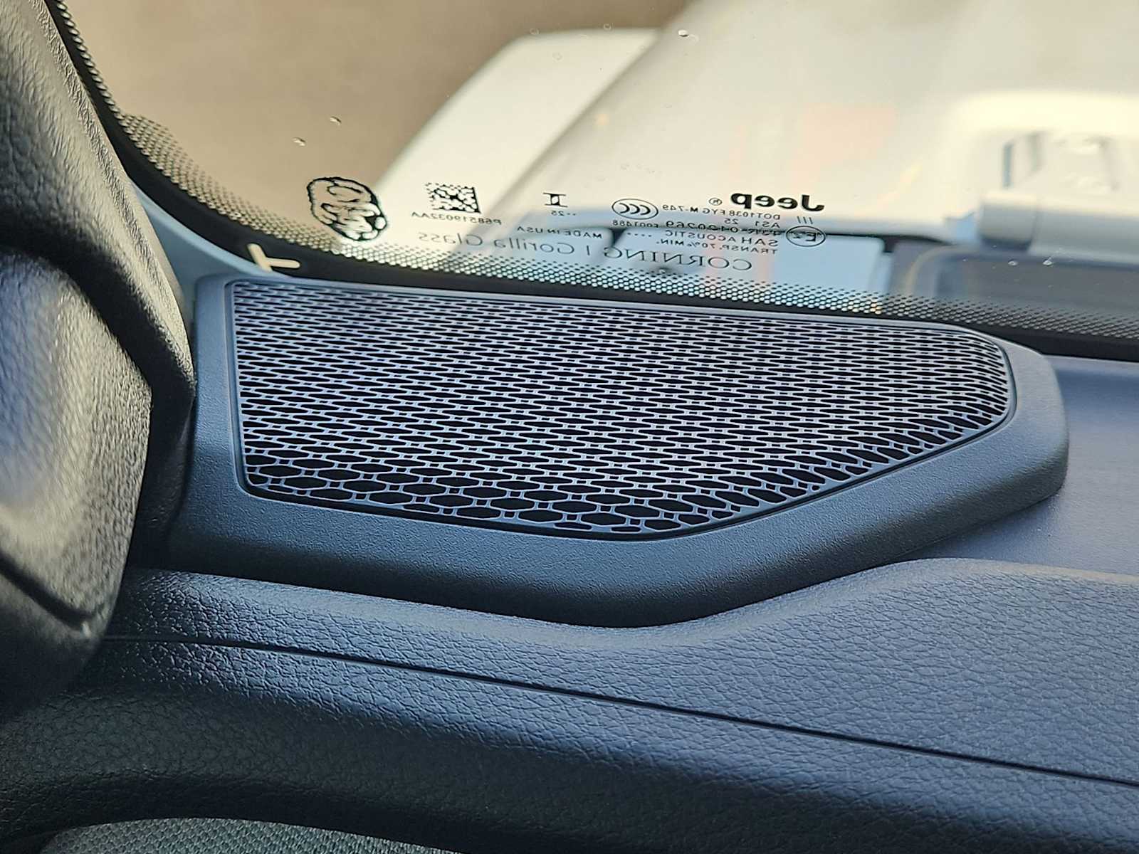 Thumbnail: 2025 Jeep Gladiator - 26