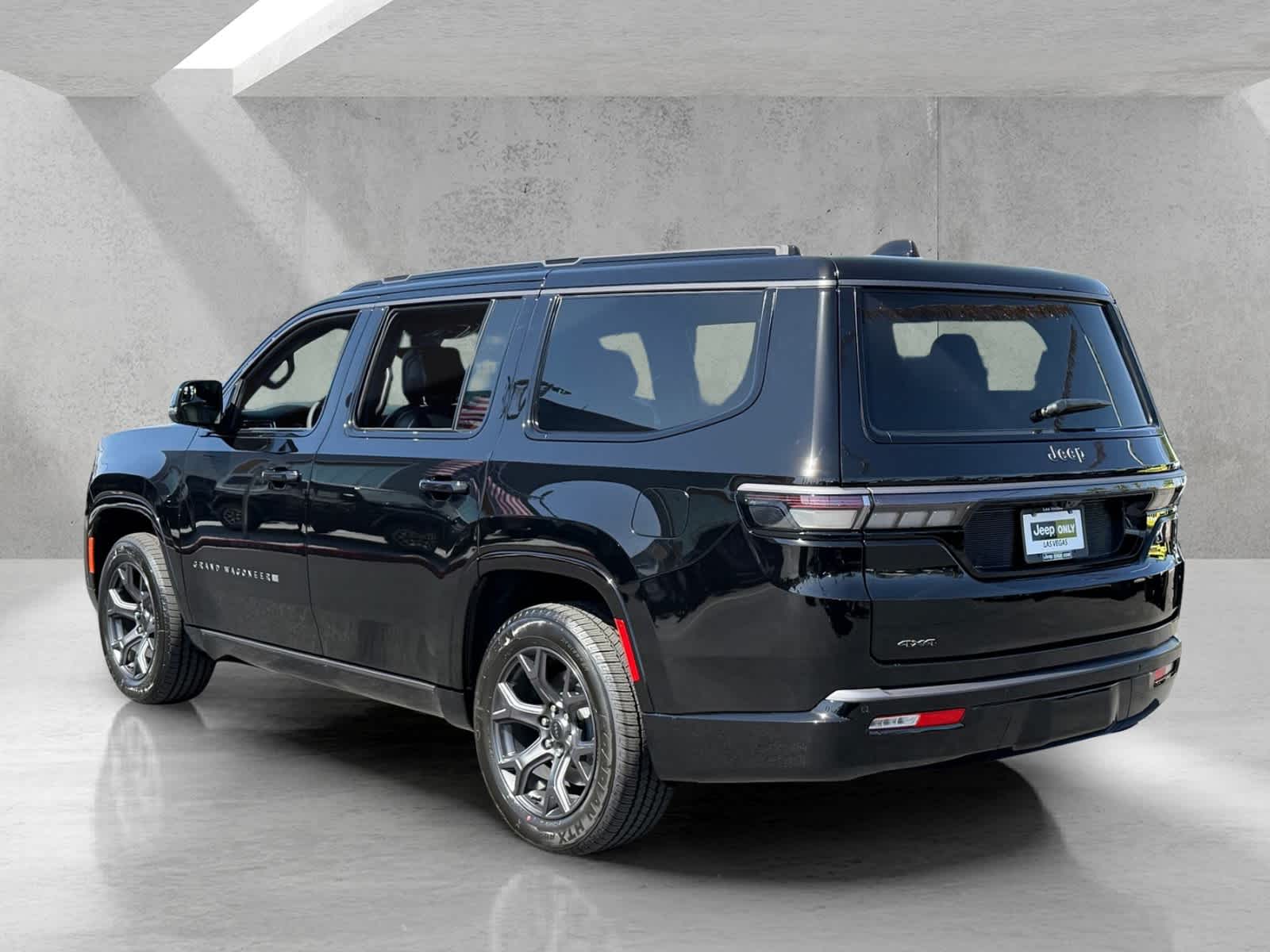 Thumbnail: 2026 Jeep Grand Wagoneer - 3