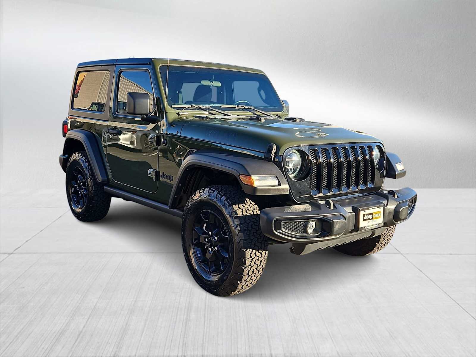 2022 Jeep Wrangler Willys photo 2