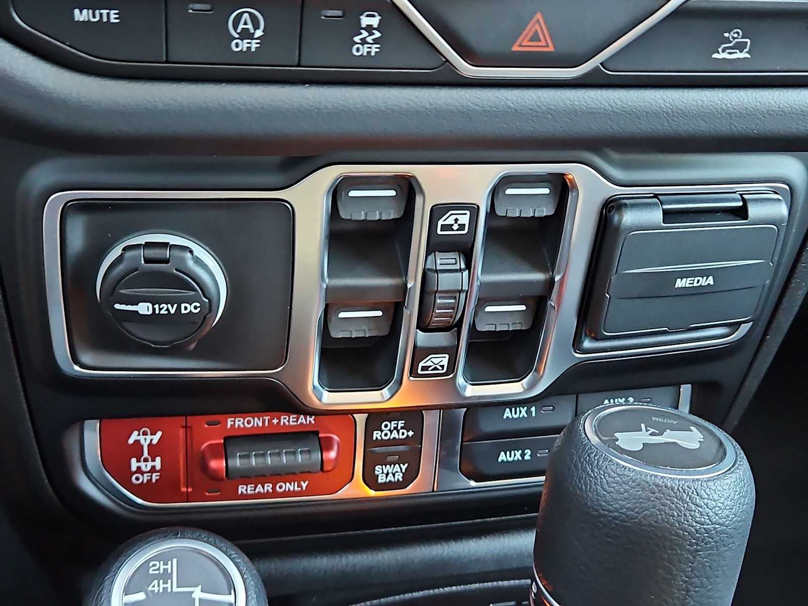 Thumbnail: 2026 Jeep Wrangler - 30