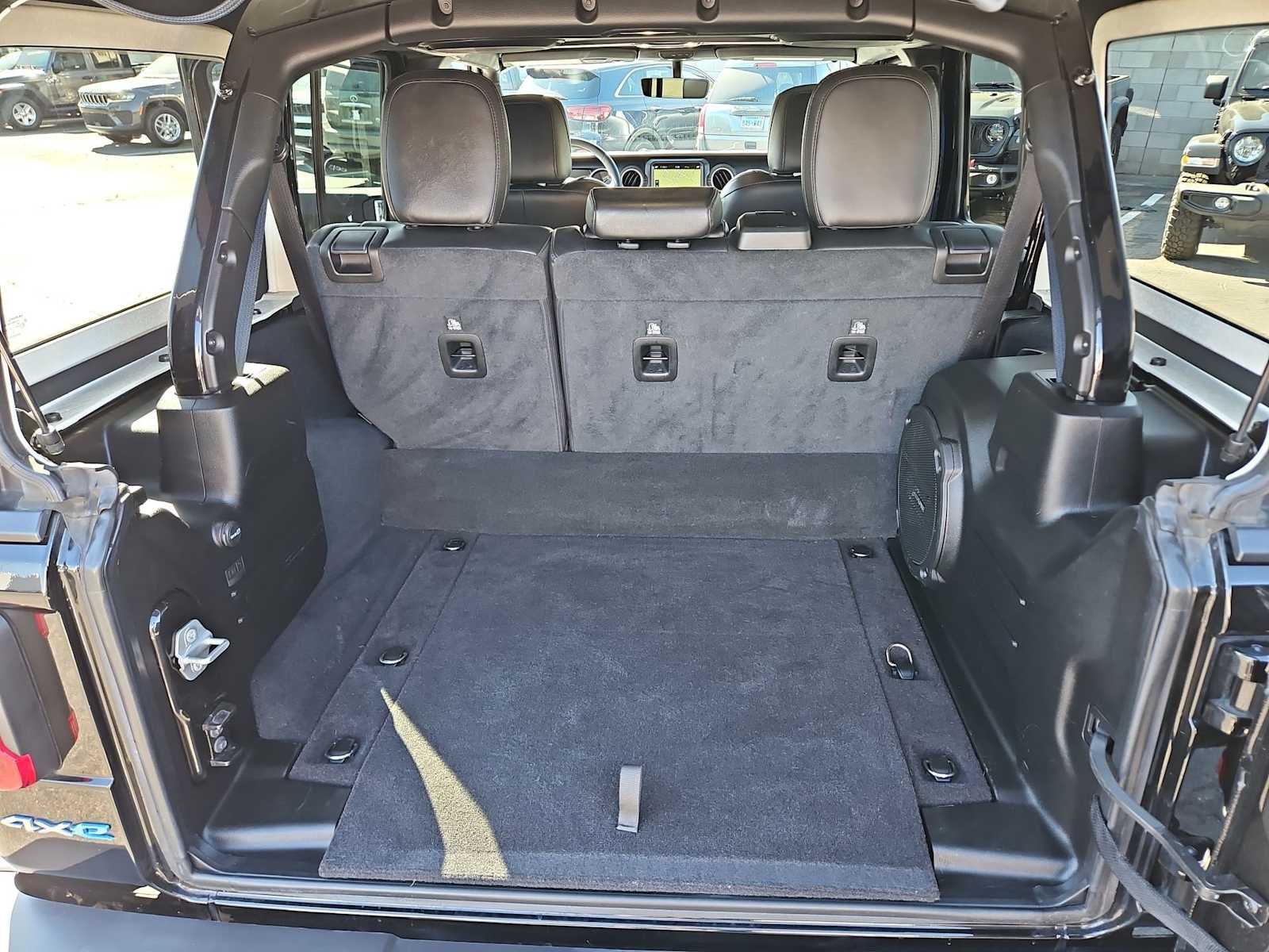 Thumbnail: 2023 Jeep Wrangler - 33