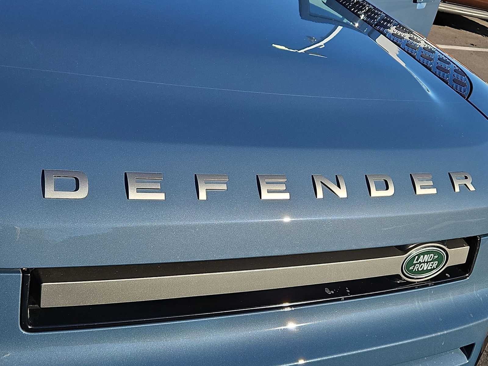 Thumbnail: 2023 Land Rover Defender - 13