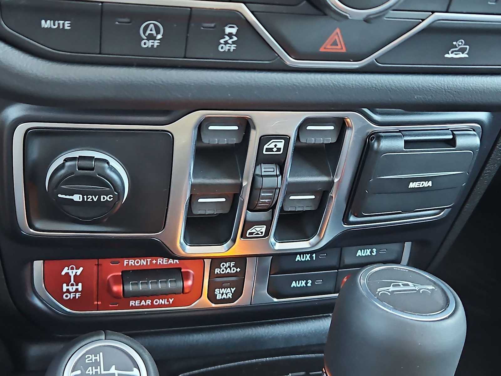 Thumbnail: 2026 Jeep Gladiator - 29