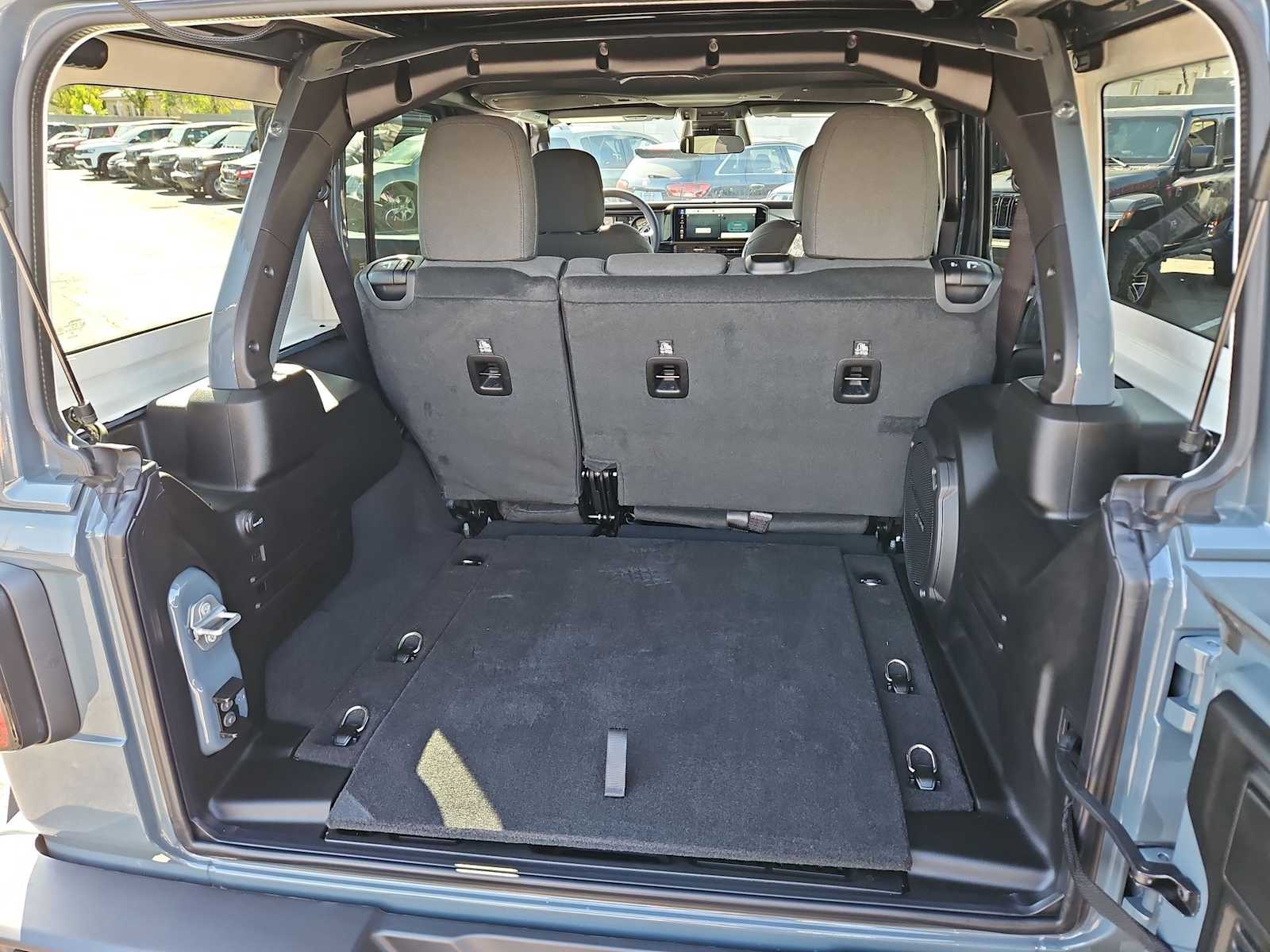 Thumbnail: 2026 Jeep Wrangler - 32