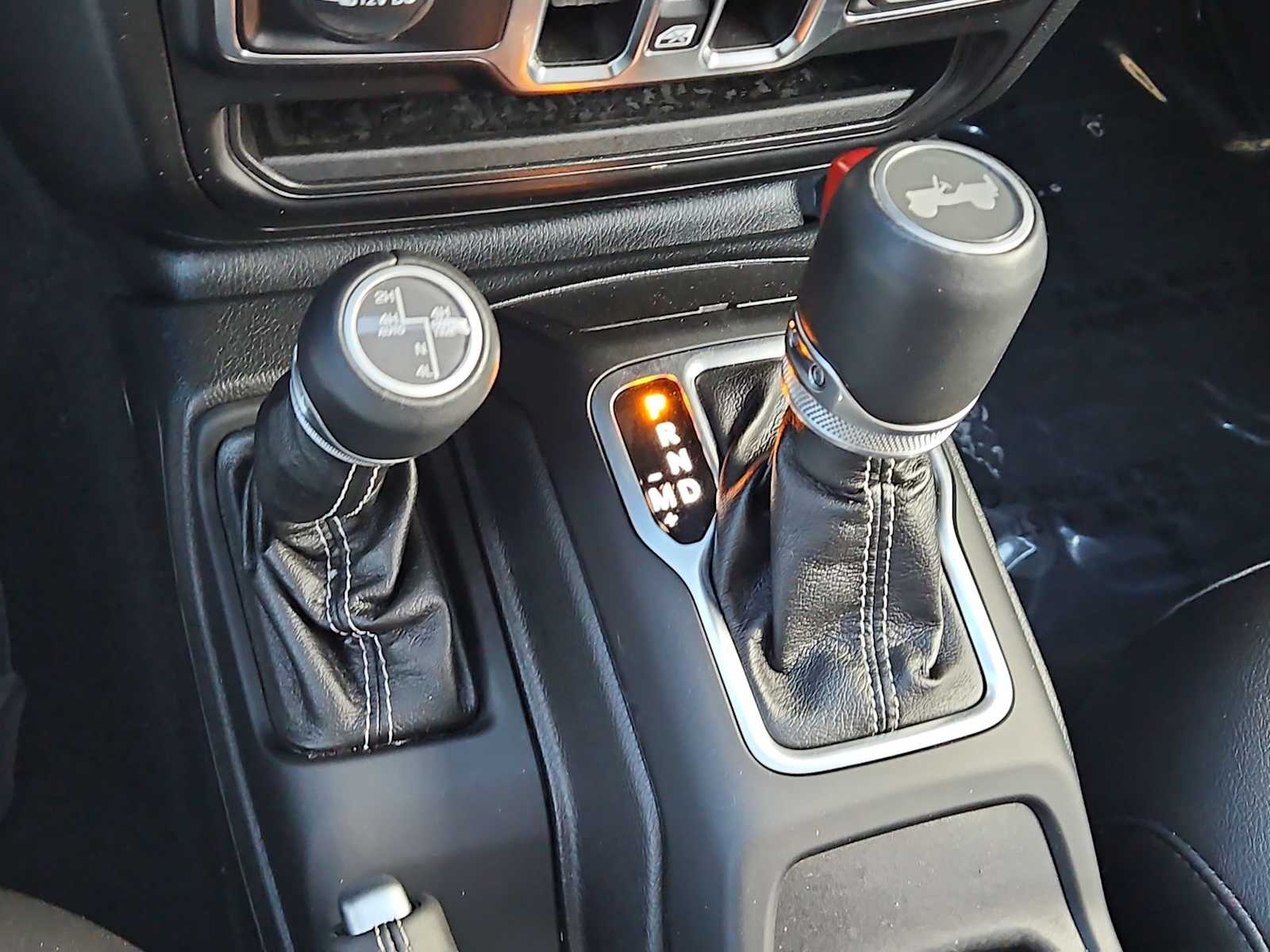 Thumbnail: 2023 Jeep Wrangler - 31