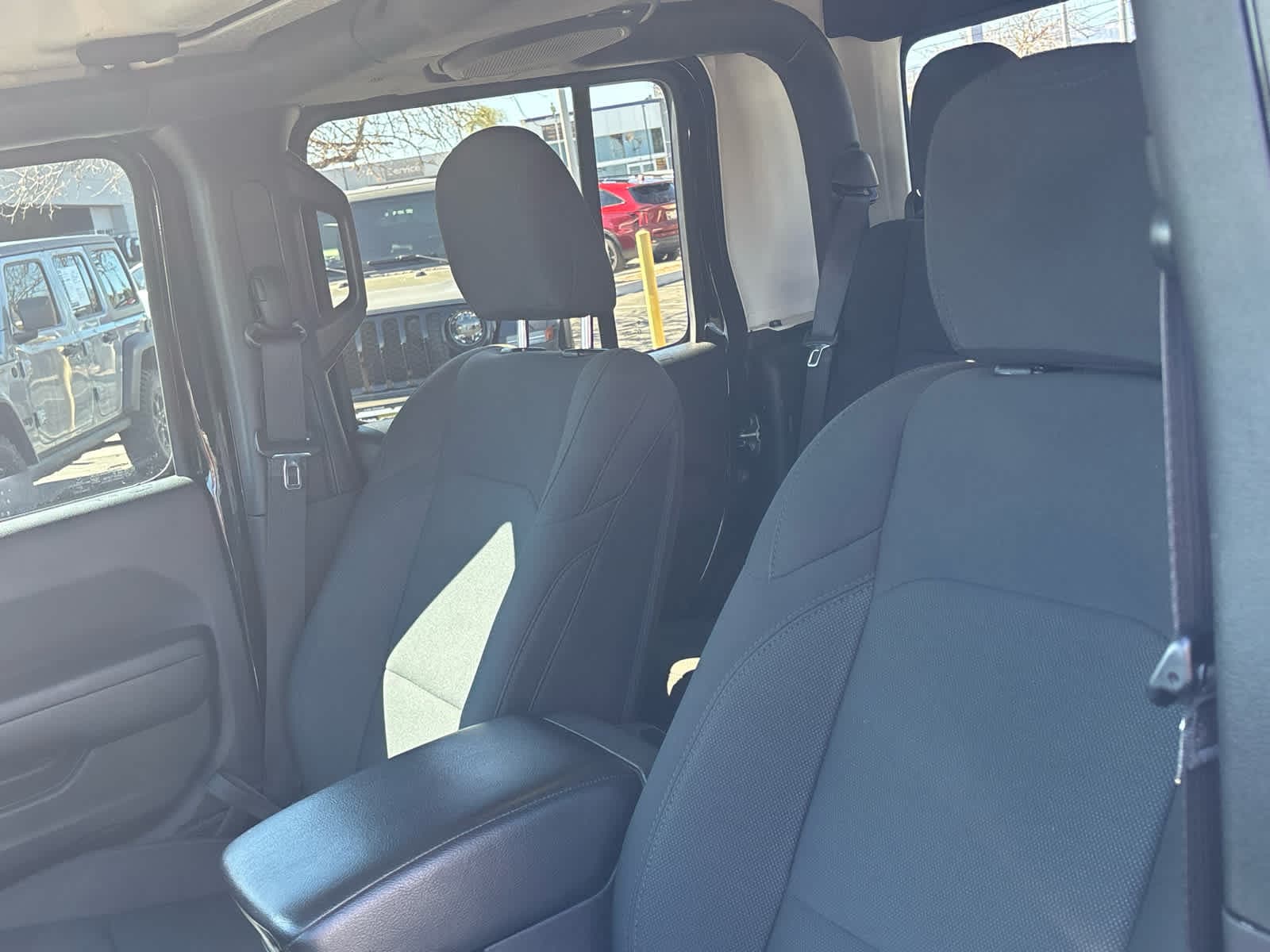 Thumbnail: 2022 Jeep Gladiator - 15