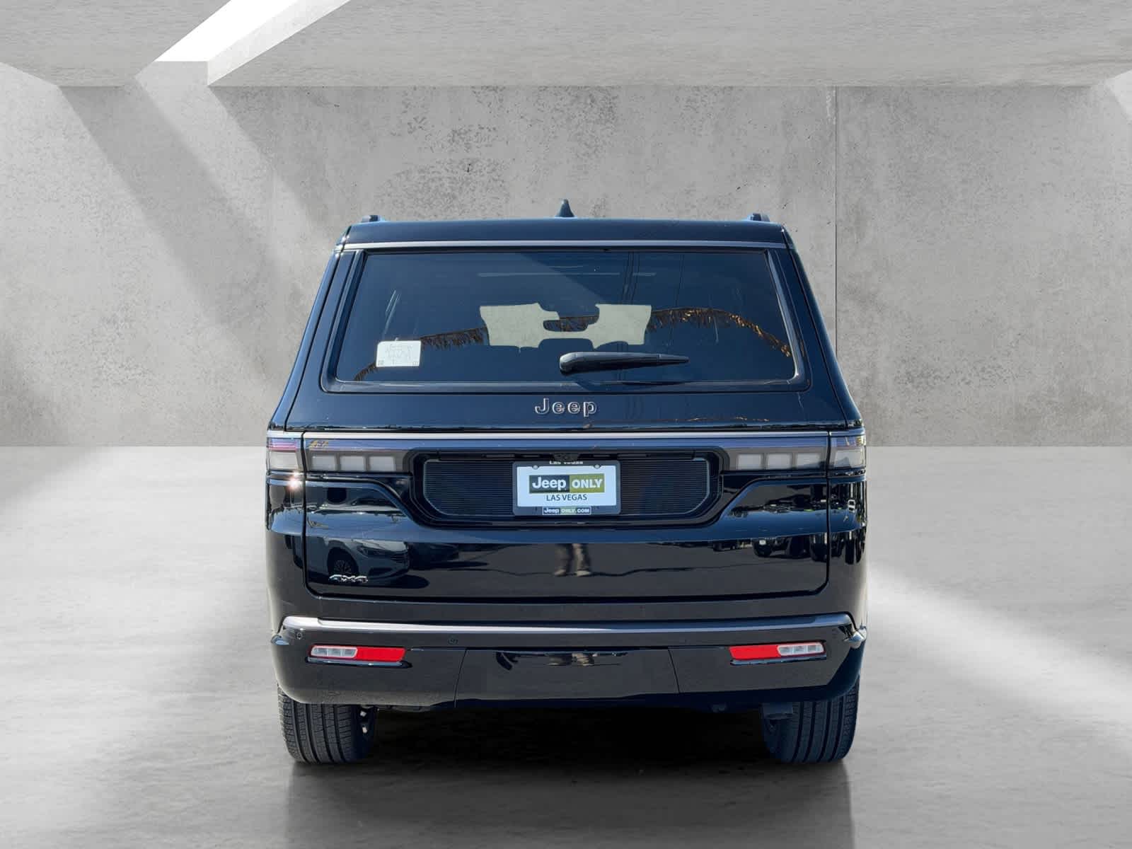 Thumbnail: 2026 Jeep Grand Wagoneer - 4