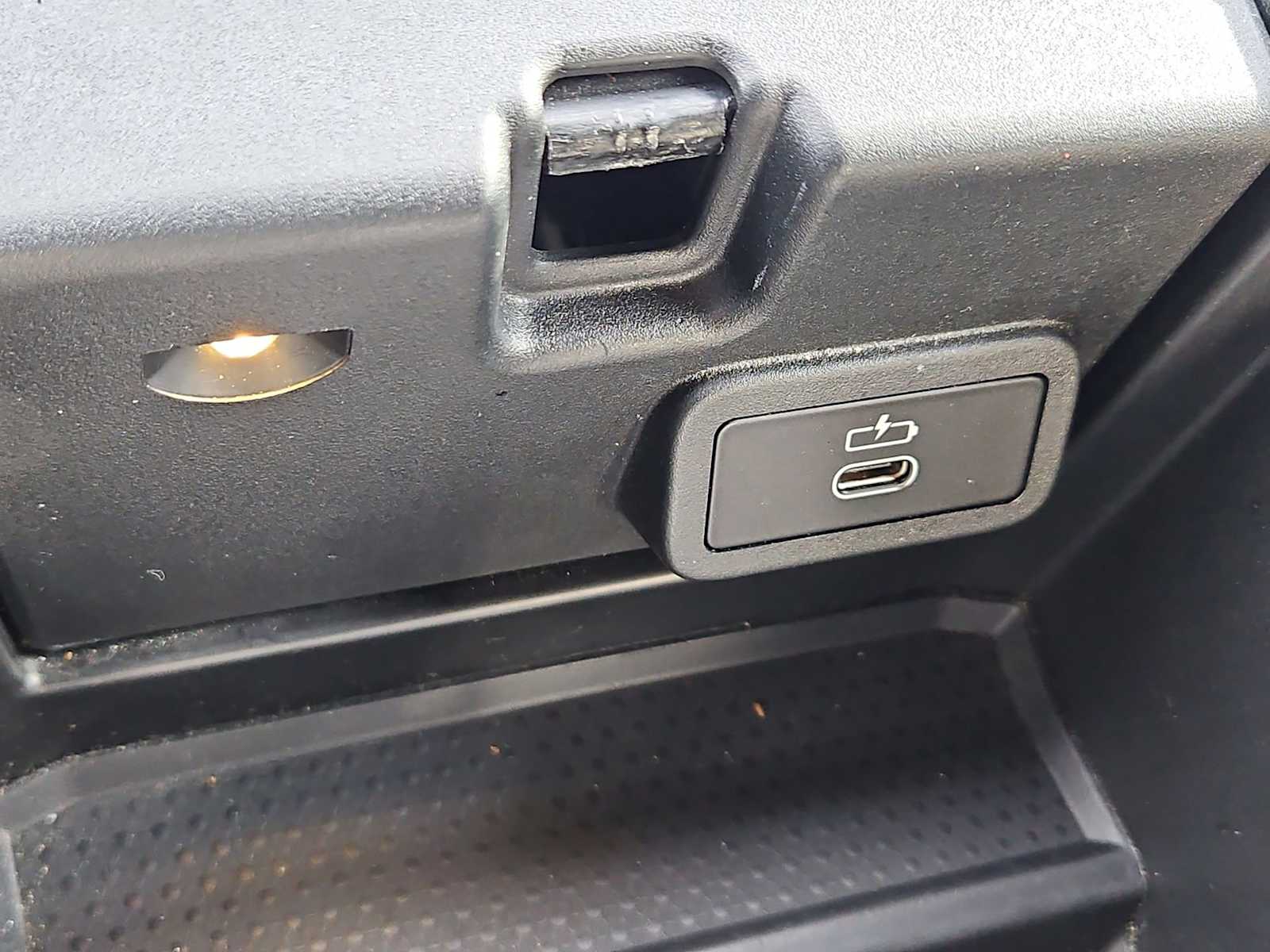 Thumbnail: 2023 BMW 3 Series - 31